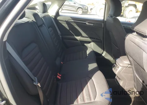 2016 Ford Focus Se z USA, uszkodzony, nr VIN 1FADP3F20GL332316